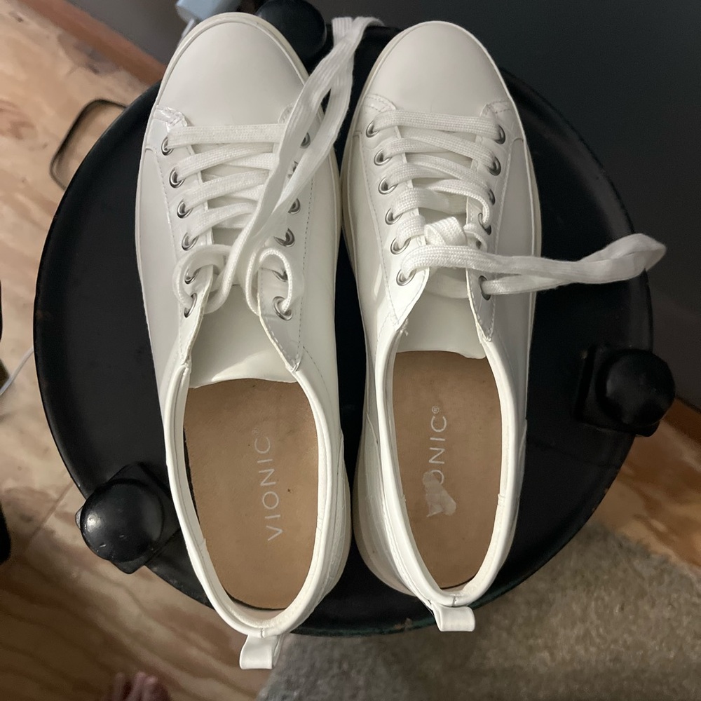 Vionic White Winny Leather Lace-Up Sneaker  NWOT. - Picture 4 of 8